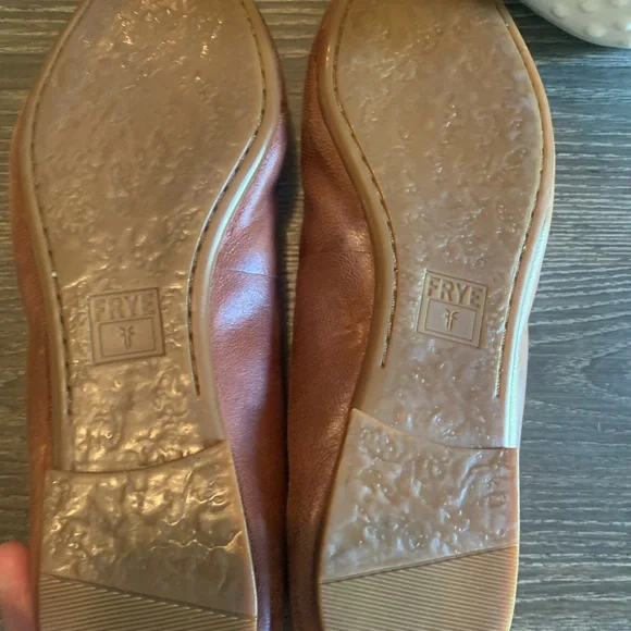 Gorgeous NEW Frye Flats!!! - Picture 7 of 12
